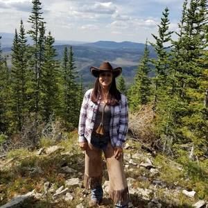 Meet your Posher, Lisa